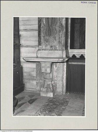 Vorderseite von Sopr. BAS ROMA [https://www.deutsche-digitale-bibliothek.de/content/lizenzen/rv-ez/] Konsole mit dem Wappen Kardinal Quirinis - , bh507810_recto. Foto.