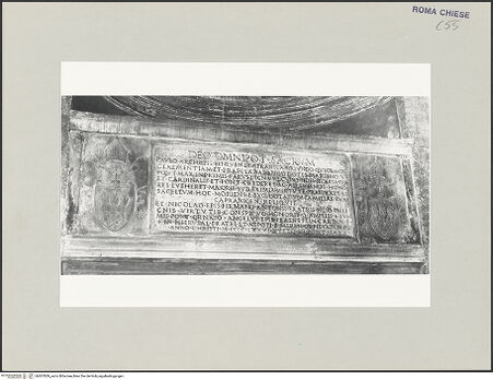 Vorderseite von Sopr. BAS ROMA [https://www.deutsche-digitale-bibliothek.de/content/lizenzen/rv-ez/] Grabmal für Kardinal Paolo Capranica und Nicola Capranica - Detail: Inschrift, bh507839_recto. Foto.