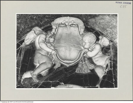 Vorderseite von Sopr. BAS ROMA [https://www.deutsche-digitale-bibliothek.de/content/lizenzen/rv-ez/] Grabmal für Kardinal Marco Antonio Bragadino - Detail: Wappen der Familie Bragadino, bh508177_recto. Foto.