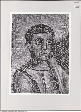 Vorderseite von ICCD [https://www.deutsche-digitale-bibliothek.de/content/lizenzen/rv-ez/] Szenen aus dem Leben Christi, Apostel und EvangelistensymboleApostel bringen goldene Kränze dar - Detail: Apostelkopf, bh508323_recto. Foto.