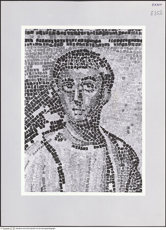 Vorderseite von ICCD [https://www.deutsche-digitale-bibliothek.de/content/lizenzen/rv-ez/] Szenen aus dem Leben Christi, Apostel und EvangelistensymboleApostel bringen goldene Kränze dar - Detail: Apostelkopf, bh508345_recto. Foto.