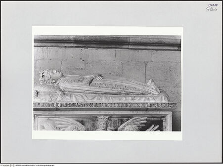 Vorderseite von Courtauld Institute of Art [https://www.deutsche-digitale-bibliothek.de/content/lizenzen/rv-ez/] Grabmal der Maria Durazzo (gest. 1371) - Gisant, bh508351_recto. Foto.