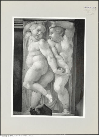 Vorderseite von Musei Vaticani [https://www.deutsche-digitale-bibliothek.de/content/lizenzen/rv-ez/] Die Sixtinische DeckePropheten und SibyllenDaniel - Ausschnitt: Doppelputten der linken Thronwange, bh508887_recto. Foto.