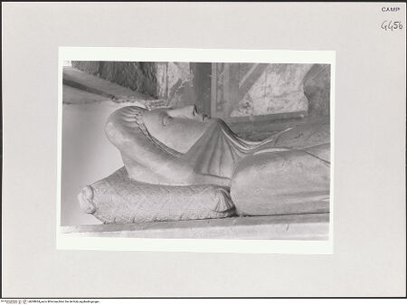 Vorderseite von Courtauld Institute, Conway Library [https://www.deutsche-digitale-bibliothek.de/content/lizenzen/rv-ez/] Grabmal der Giovanna d'Aquino (gest. 1347)Giovanna d'Aquino - Detail: Kopf, bh508934_recto. Foto.