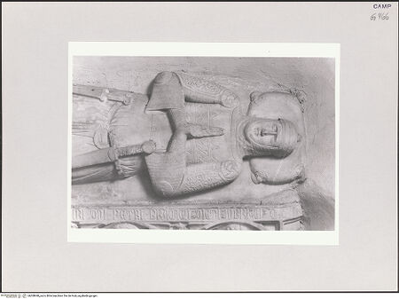 Vorderseite von Courtauld Institute of Art [https://www.deutsche-digitale-bibliothek.de/content/lizenzen/rv-ez/] Grabmal des Pietro Brancaccio (gest. 1338) - Liegefigur, Kopf, bh508940_recto. Foto.