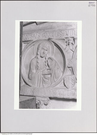 Vorderseite von Courtauld Institute of Art [https://www.deutsche-digitale-bibliothek.de/content/lizenzen/rv-ez/] Grabmal des Pietro Brancaccio (gest. 1338) - Sarkophagfront, Maria, bh508941_recto. Foto.