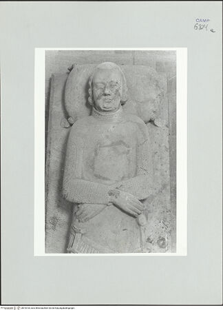 Vorderseite von Courtauld Institute, Conway Library [https://www.deutsche-digitale-bibliothek.de/content/lizenzen/rv-ez/] Gisant - Detail: Oberkörper, bh510105_recto. Foto.