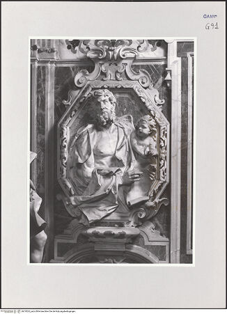 Vorderseite von ICCD [https://www.deutsche-digitale-bibliothek.de/content/lizenzen/rv-ez/] Wanddekoration der Cappella di San GennaroDer Evangelist Matthäus - Gesamtansicht, bh510262_recto. Foto.