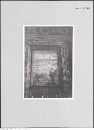 Vorderseite von Christian, Kathleen [https://www.deutsche-digitale-bibliothek.de/content/lizenzen/rv-ez/] Dekorationssystem aus Landschaftsveduten und mythologischem Fries und TugendenUnteres Register: Karyatiden, Atlanten und Landschaftsausblicke - Seitliche Wand mit Türen (rechts der Innenseite mit Kamin): Landschaftsausblick, bh510298_recto. Foto: Christian, Kathleen.