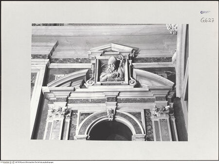 Vorderseite von ICCD [https://www.deutsche-digitale-bibliothek.de/content/lizenzen/rv-ez/] Büsten der heiligen Asprenus und Aniellus - Der heilige Asprenus, bh510349_recto. Foto.