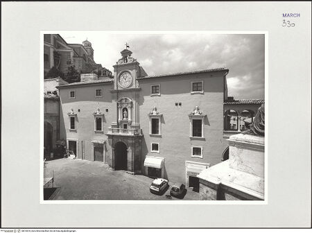 Vorderseite von Sigismondi, Roberto [http://creativecommons.org/licenses/by-nc-sa/4.0/] Palazzo degli Studi - Fassade, bh510816_recto. Foto: Sigismondi, Roberto.