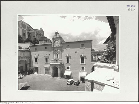 Vorderseite von Sigismondi, Roberto [http://creativecommons.org/licenses/by-nc-sa/4.0/] Palazzo degli Studi - Fassade, bh510904_recto. Foto: Sigismondi, Roberto.