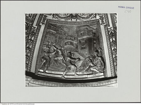 Vorderseite von Sopr. BAS ROMA [https://www.deutsche-digitale-bibliothek.de/content/lizenzen/rv-ez/] Stuckdekoration - Gefangennahme des heiligen Chrysogonus, bh510914_recto. Foto.