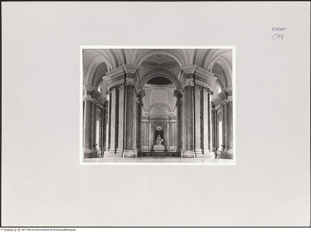 Vorderseite von Bibliotheca Hertziana [https://www.deutsche-digitale-bibliothek.de/content/lizenzen/rv-fz/] Palazzo RealeScalone d'onore - Blick vom oberen Treppenabsatz, bh511460_recto. Foto.