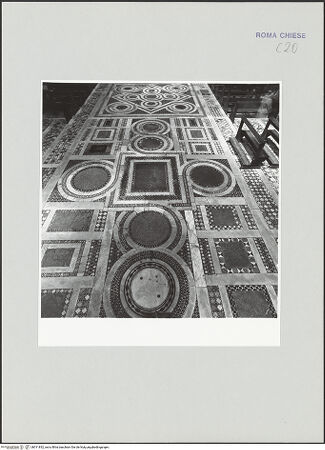 Vorderseite von ICCD [https://www.deutsche-digitale-bibliothek.de/content/lizenzen/rv-ez/] Cosmatenpaviment - Detail, bh511832_recto. Foto.