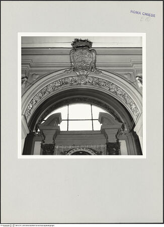 Vorderseite von Sopr. BAS ROMA [https://www.deutsche-digitale-bibliothek.de/content/lizenzen/rv-ez/] Santa BibianaCappella della Madonna e di San Flaviano - Eingangsbogen, bh512741_recto. Foto.