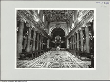 Vorderseite von Sopr. BAS ROMA [https://www.deutsche-digitale-bibliothek.de/content/lizenzen/rv-ez/] San Crisogono - Innenansicht, Blick zum Chor, bh513953_recto. Foto.