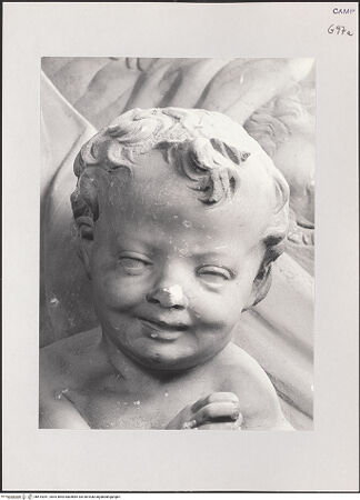 Vorderseite von Pedicini, Luciano [https://www.deutsche-digitale-bibliothek.de/content/lizenzen/rv-ez/] Altarretabel mit der Madonna delle Grazie zwischen den heiligen Cataldus und Agnellus und den Stiftern Giovanni Maria Poderico und Federico PodericoMadonna delle Grazie - Detail: Jesuskind, Kopf, bh515351_recto. Foto: Pedicini, Luciano.