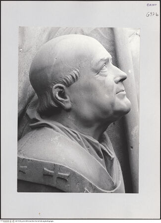 Vorderseite von Pedicini, Luciano [https://www.deutsche-digitale-bibliothek.de/content/lizenzen/rv-ez/] Altarretabel mit der Madonna delle Grazie zwischen den heiligen Cataldus und Agnellus und den Stiftern Giovanni Maria Poderico und Federico PodericoMadonna delle Grazie - Detail: Giovanni Maria Poderico, Kopf, bh515356_recto. Foto: Pedicini, Luciano.