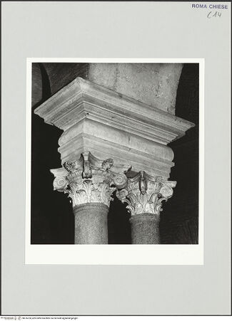 Vorderseite von Sopr. BAS ROMA [https://www.deutsche-digitale-bibliothek.de/content/lizenzen/rv-ez/] Mausoleo di Santa CostanzaInnenraum - Gekuppeltes Kompositkapitell, Umgang, bh516228_recto. Foto.