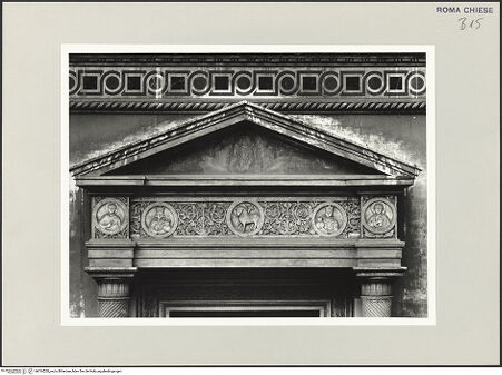 Vorderseite von Sopr. BAS ROMA [https://rightsstatements.org/page/CNE/1.0/] Blattrankenfries mit Clipei der Heiligen Pastor, Pudentiana, Praxedis und Pudens und dem Lamm Gottes - , bh516520_recto. Foto.