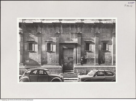 Vorderseite von Bibliotheca Hertziana [https://www.deutsche-digitale-bibliothek.de/content/lizenzen/rv-fz/] Cappella Pontano - Südfassade, bh516555_recto. Foto.