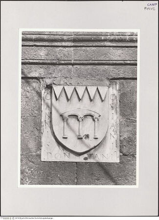 Vorderseite von Bibliotheca Hertziana [https://www.deutsche-digitale-bibliothek.de/content/lizenzen/rv-fz/] Wappen der Pontano-familie - Wappen des Giovanni Pontano, bh516558_recto. Foto.