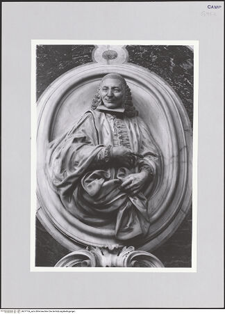 Vorderseite von ICCD [https://www.deutsche-digitale-bibliothek.de/content/lizenzen/rv-ez/] Grabmal des Herzogs Carlo Danza (gest. 1761) - Detail: Porträt des Verstorbenen, bh517166_recto. Foto.