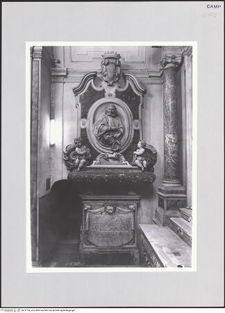 Vorderseite von ICCD [https://www.deutsche-digitale-bibliothek.de/content/lizenzen/rv-ez/] Grabmal des Herzogs Carlo Danza (gest. 1761) - Gesamtansicht, bh517168_recto. Foto.