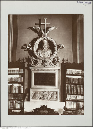 Vorderseite von unbekannt [https://www.deutsche-digitale-bibliothek.de/content/lizenzen/rv-fz/] Monument für Kardinal Cesare Baronio mit Büste und Inschrifttafel - , bh517219_recto. Foto.