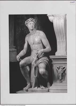 Vorderseite von Pedicini, Luciano [https://www.deutsche-digitale-bibliothek.de/content/lizenzen/rv-ez/] Grabmal des Jacopo Sannazaro (gest. 1530)David / Apollo - Frontalansicht, bh517384_recto. Foto: Pedicini, Luciano.