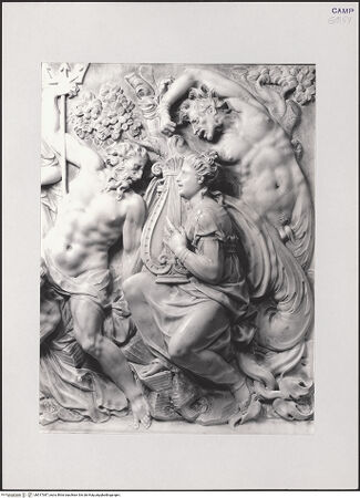 Vorderseite von Pedicini, Luciano [https://www.deutsche-digitale-bibliothek.de/content/lizenzen/rv-ez/] Grabmal des Jacopo Sannazaro (gest. 1530)Arkadia / Die Bestrafung des Marsyas - Detail: Satyr, Apollo und Marsyas, bh517387_recto. Foto: Pedicini, Luciano.