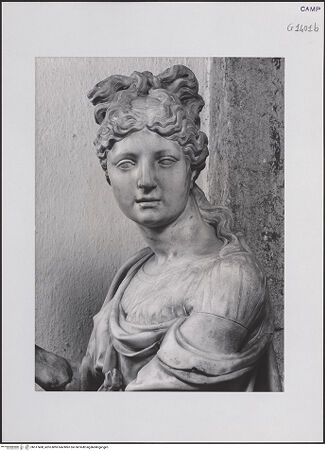 Vorderseite von Pedicini, Luciano [https://www.deutsche-digitale-bibliothek.de/content/lizenzen/rv-ez/] Grabmal des Antonio de Gennaro (gest. 1522)Justitia - Detail: Büste von rechts, bh517400_recto. Foto: Pedicini, Luciano.