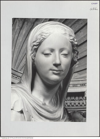 Vorderseite von Pedicini, Luciano [https://www.deutsche-digitale-bibliothek.de/content/lizenzen/rv-ez/] Der Altar von Monteoliveto (Altare del Pezzo)Maria mit Kind - Detail: Maria, Kopf, bh517432_recto. Foto: Pedicini, Luciano.