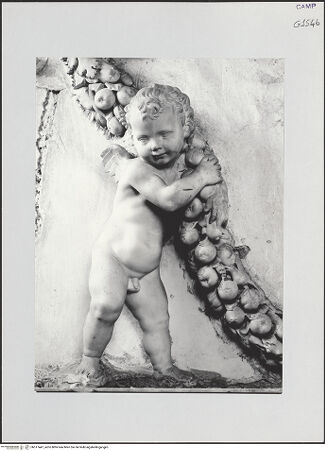 Vorderseite von Pedicini, Luciano [https://www.deutsche-digitale-bibliothek.de/content/lizenzen/rv-ez/] Der Altar von Monteoliveto (Altare del Pezzo)Festonhaltende Putti - Detail: Putto, rechts, bh517447_recto. Foto: Pedicini, Luciano.