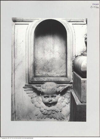 Vorderseite von Pedicini, Luciano [https://www.deutsche-digitale-bibliothek.de/content/lizenzen/rv-ez/] Der Altar von Monteoliveto (Altare del Pezzo)Liturgische Geräte und Cherubim - Rechte Sockelzone, Nische mit Cherubim, bh517455_recto. Foto: Pedicini, Luciano.