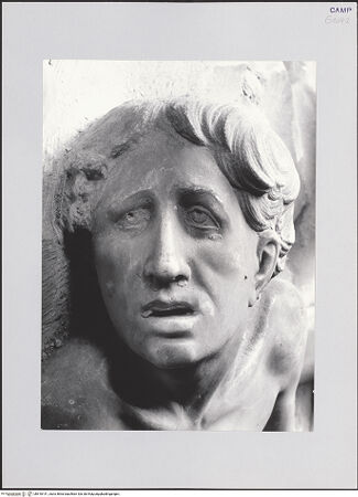 Vorderseite von Pedicini, Luciano [https://www.deutsche-digitale-bibliothek.de/content/lizenzen/rv-ez/] Madonna delle Grazie - Detail: um Gnade bittende Seele im Purgatorium, bh518141_recto. Foto: Pedicini, Luciano.