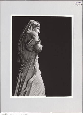 Vorderseite von Pedicini, Luciano [https://www.deutsche-digitale-bibliothek.de/content/lizenzen/rv-ez/] Grabmal des Vizekönigs Don Pedro di Toledo (gest. 1553) und seiner Gemahlin Maria Ossorio PimentelPrudentia - Seitenansicht, Detail, bh518155_recto. Foto: Pedicini, Luciano.