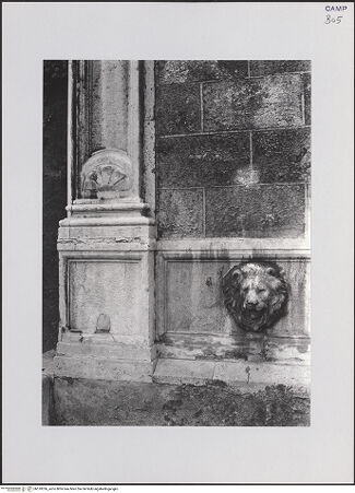 Vorderseite von Pedicini, Luciano [https://www.deutsche-digitale-bibliothek.de/content/lizenzen/rv-ez/] Castel CapuanoFontana del Formello - Detail (linke Seite), bh518336_recto. Foto: Pedicini, Luciano.