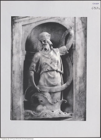 Vorderseite von Pedicini, Luciano [https://www.deutsche-digitale-bibliothek.de/content/lizenzen/rv-ez/] Tabernakelrahmen der Ikone von Santa Maria la Bruna - Jonas, bh518720_recto. Foto: Pedicini, Luciano.