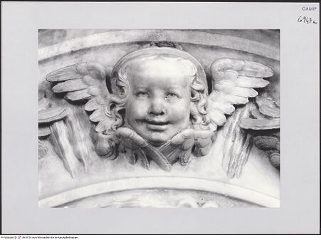 Vorderseite von Pedicini, Luciano [https://www.deutsche-digitale-bibliothek.de/content/lizenzen/rv-ez/] Tabernakelrahmen der Ikone von Santa Maria la BrunaEngel und Heiliggeisttaube - Cherub, bh518724_recto. Foto: Pedicini, Luciano.