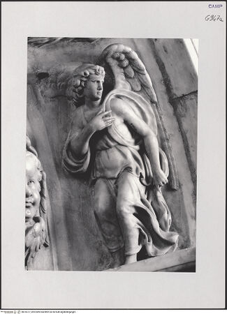 Vorderseite von Pedicini, Luciano [https://www.deutsche-digitale-bibliothek.de/content/lizenzen/rv-ez/] Tabernakelrahmen der Ikone von Santa Maria la BrunaEngel und Heiliggeisttaube - Engel in Anbetung (rechts), bh518727_recto. Foto: Pedicini, Luciano.