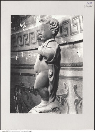 Vorderseite von Pedicini, Luciano [https://www.deutsche-digitale-bibliothek.de/content/lizenzen/rv-ez/] Grabmal des Giovan Battista Cicara (gest. 1504)Das Christuskind trägt die Leidenswerkzeuge - Seitenansicht von rechts, bh518740_recto. Foto: Pedicini, Luciano.