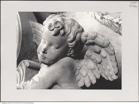 Vorderseite von Pedicini, Luciano [https://www.deutsche-digitale-bibliothek.de/content/lizenzen/rv-ez/] Grabmal des Giovan Battista Cicara (gest. 1504)Engel rechts - Detail: Kopf von rechts, bh518747_recto. Foto: Pedicini, Luciano.
