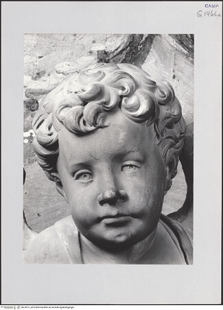 Vorderseite von Pedicini, Luciano [https://www.deutsche-digitale-bibliothek.de/content/lizenzen/rv-ez/] Grabmal des Giovan Battista Cicara (gest. 1504)Engel links - Detail: Gesicht, bh518751_recto. Foto: Pedicini, Luciano.