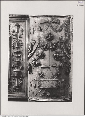 Vorderseite von Pedicini, Luciano [https://www.deutsche-digitale-bibliothek.de/content/lizenzen/rv-ez/] Grabmal des Giovan Battista Cicara (gest. 1504) - Detail: Sockel, rechte Seite, bh518760_recto. Foto: Pedicini, Luciano.