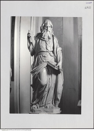 Vorderseite von Pedicini, Luciano [https://www.deutsche-digitale-bibliothek.de/content/lizenzen/rv-ez/] ApostelfigurenHeiliger Andreas - Gesamtansicht, bh518870_recto. Foto: Pedicini, Luciano.