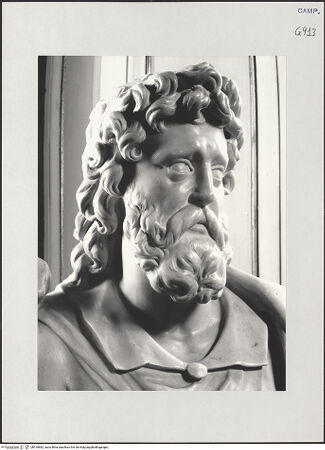 Vorderseite von Pedicini, Luciano [https://www.deutsche-digitale-bibliothek.de/content/lizenzen/rv-ez/] ApostelfigurenHeiliger Simon - Detail, bh518882_recto. Foto: Pedicini, Luciano.