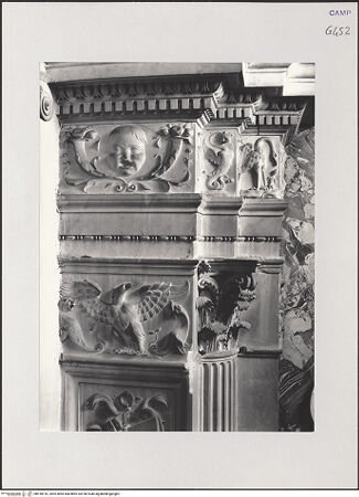 Vorderseite von Pedicini, Luciano [https://rightsstatements.org/page/CNE/1.0/] Cappella di Santa Rosa da Lima - Innendekoration: nordöstlicher Kuppelpfeiler, Gebälk, bh518916_recto. Foto: Pedicini, Luciano.