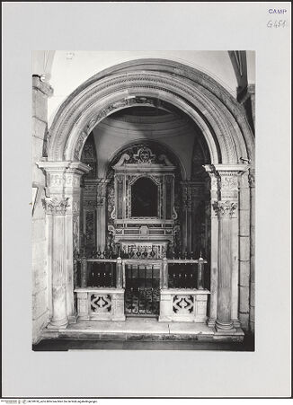 Vorderseite von Pedicini, Luciano [https://www.deutsche-digitale-bibliothek.de/content/lizenzen/rv-ez/] San Domenico MaggioreCappella di Santa Rosa da Lima (Cappella del Doce) - Ansicht von außen, bh518918_recto. Foto: Pedicini, Luciano.